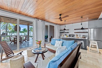 The Lodge At Jaguar Reef