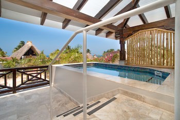 The Lodge At Jaguar Reef