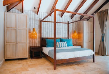 The Lodge At Jaguar Reef