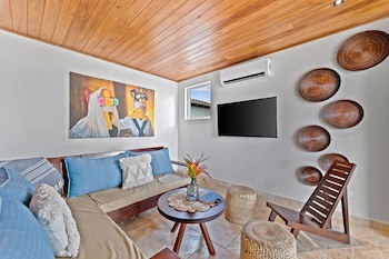 The Lodge At Jaguar Reef