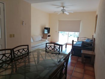 Hotel & Suites Las Palmas