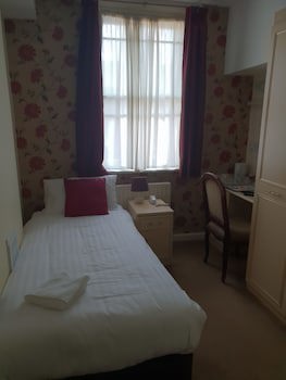 County Hotel