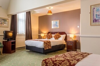 County Hotel