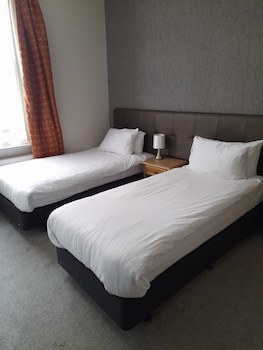 County Hotel