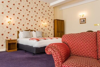 County Hotel