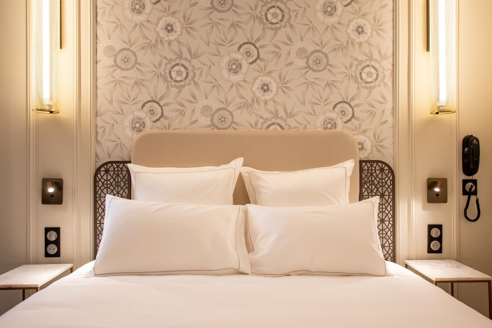 ELSA, Hotel Paris
