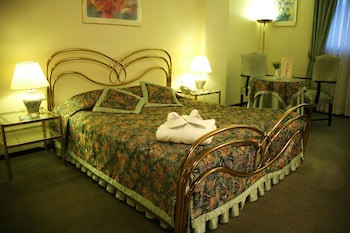 Gunes Hotel Merter