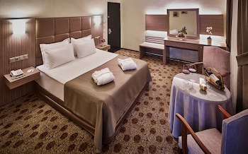 Gunes Hotel Merter