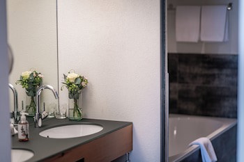 Adula Hotel