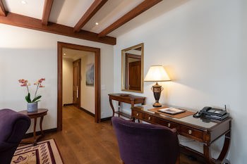 Suvretta House