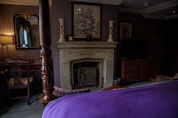 Langshott Manor