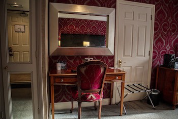 Langshott Manor