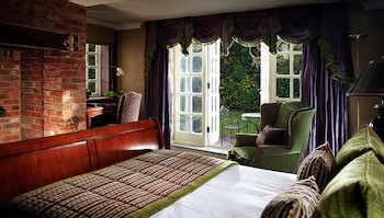 Langshott Manor