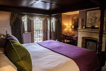 Langshott Manor