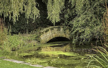 Langshott Manor
