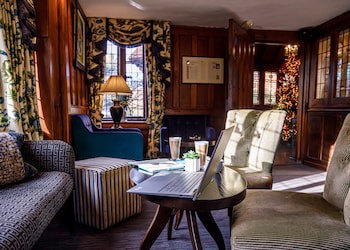 Langshott Manor