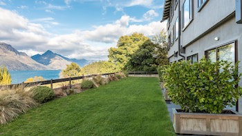 Copthorne Hotel And Resort Queenstown Lakefront