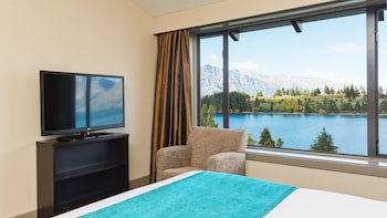 Copthorne Hotel And Resort Queenstown Lakefront