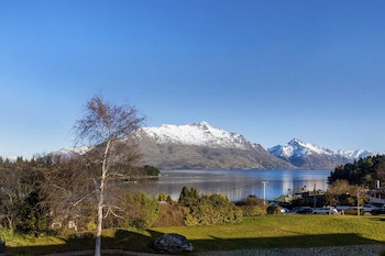 Copthorne Hotel And Resort Queenstown Lakefront