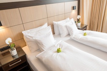 Leoso Hotel Leverkusen galeri fotoğrafı