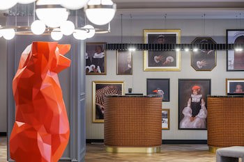 Radisson RED Berlin Kudamm fotoğrafı