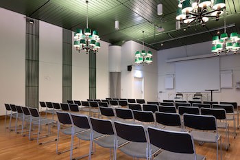 First Hotel Statt