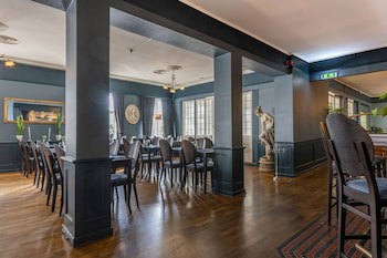 First Hotel Statt