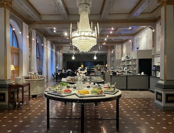 First Hotel Statt
