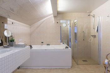 First Hotel Statt