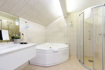 First Hotel Statt