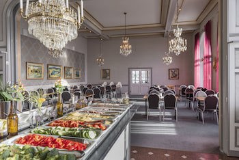 First Hotel Statt