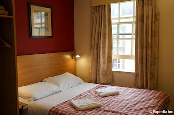 Colliers Hotel