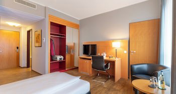 PLAZA Premium Koln galeri fotoğrafı