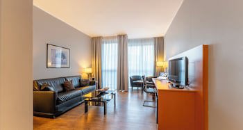PLAZA Premium Koln galeri fotoğrafı