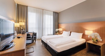 PLAZA Premium Koln galeri fotoğrafı