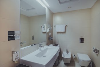 Holiday Inn Skopje, An Ihg Hotel