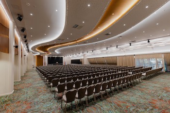 Holiday Inn Skopje, An Ihg Hotel