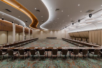 Holiday Inn Skopje, An Ihg Hotel
