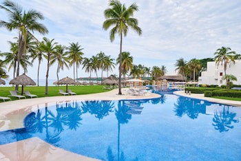 Camino Real Zaashila Huatulco