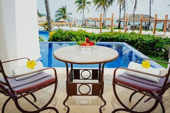 Camino Real Zaashila Huatulco