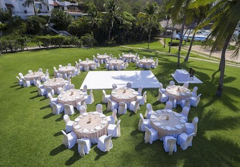 Camino Real Zaashila Huatulco