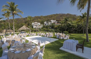 Camino Real Zaashila Huatulco