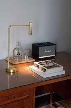 Alexandra Barcelona Hotel, Curio Collection By Hilton