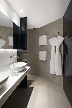 Alexandra Barcelona Hotel, Curio Collection By Hilton