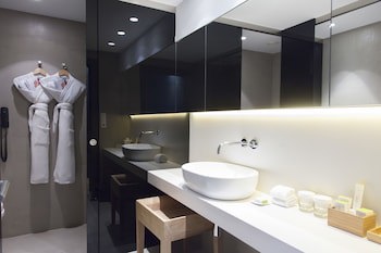 Alexandra Barcelona Hotel, Curio Collection By Hilton