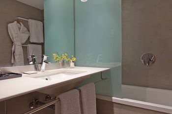 Alexandra Barcelona Hotel, Curio Collection By Hilton