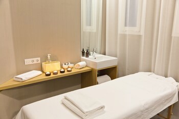 Alexandra Barcelona Hotel, Curio Collection By Hilton