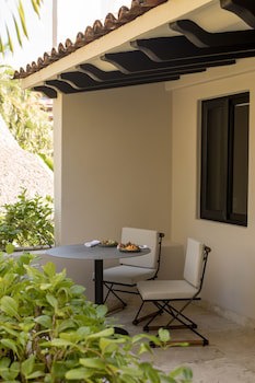 Thompson Zihuatanejo, A Beach Resort, By Hyatt