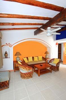 Casa Del Mar Cozumel Hotel & Dive Resort