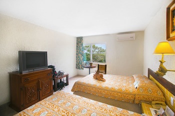 Casa Del Mar Cozumel Hotel & Dive Resort
